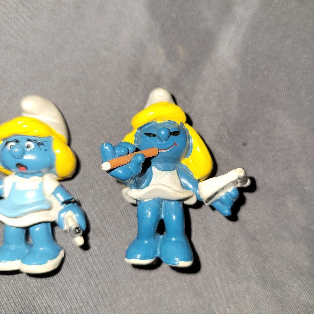 Vintage 1981 Mini PVC Smurf Smurfette Nurse Schleich/Peyo Secretary Figures 2